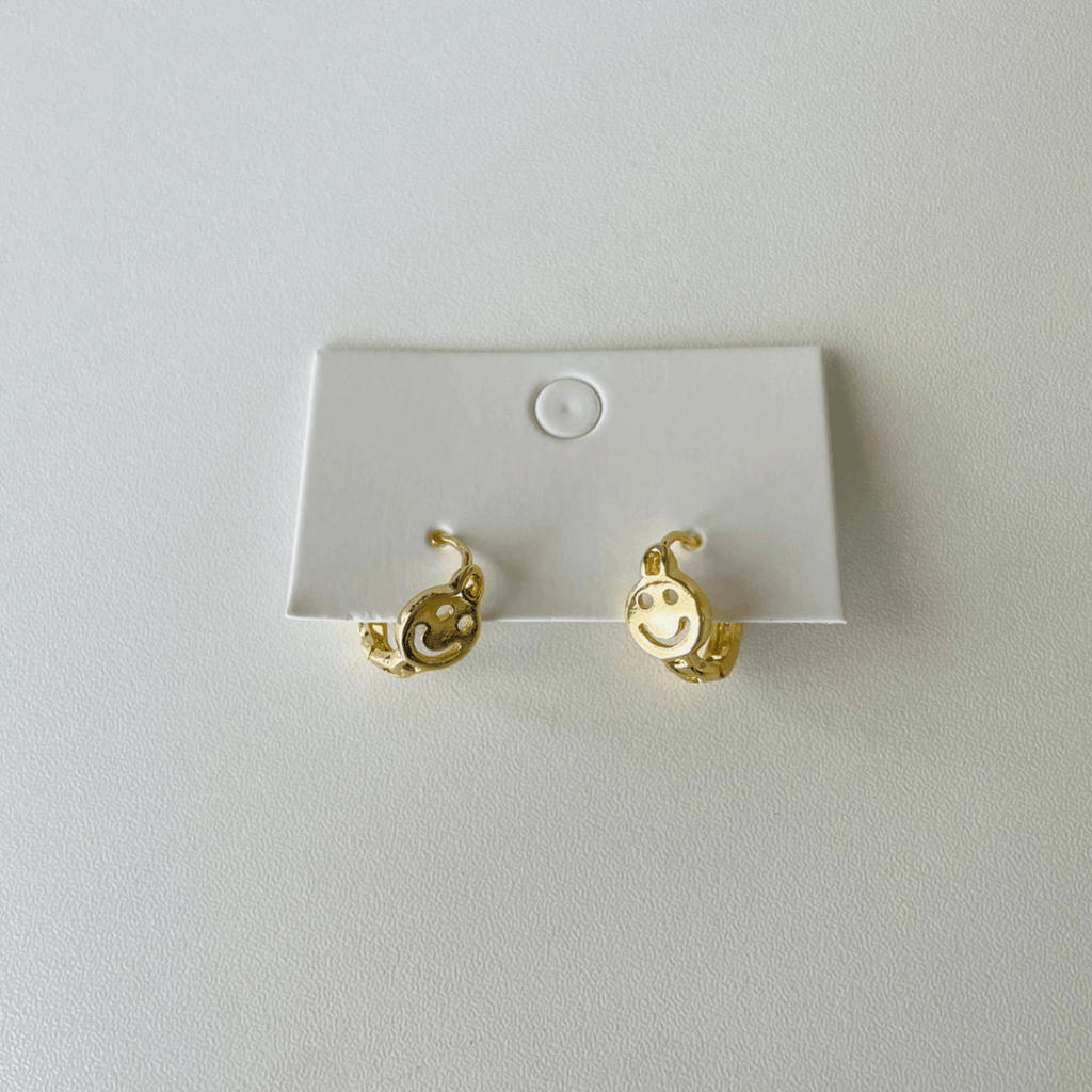 Smile, Babe! Earrings